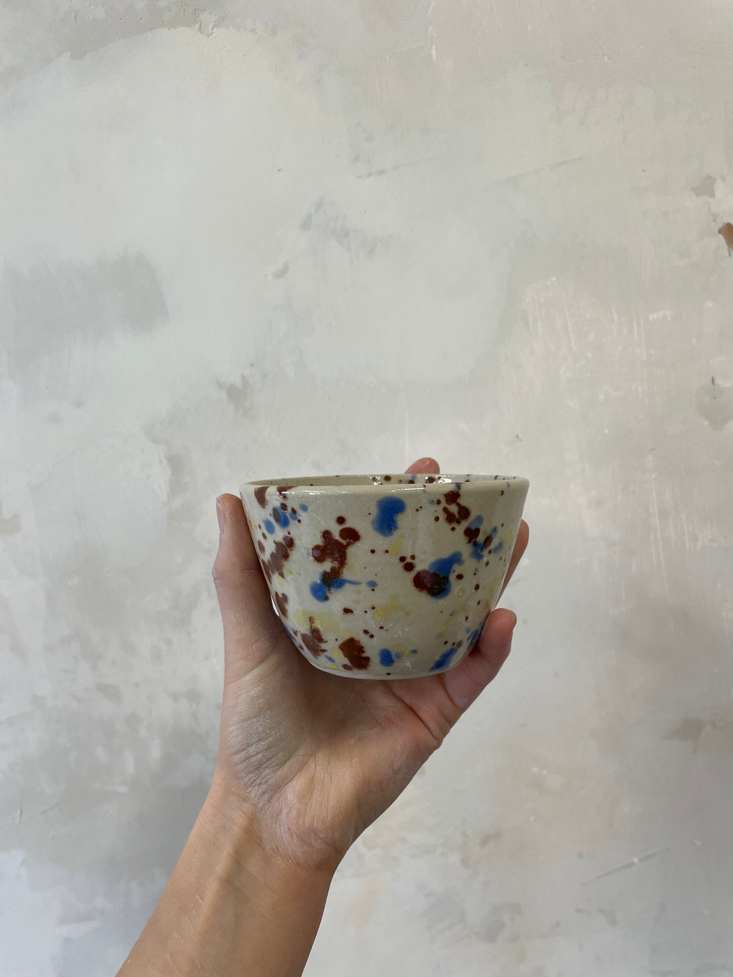 Becher Maeve Sprenkel