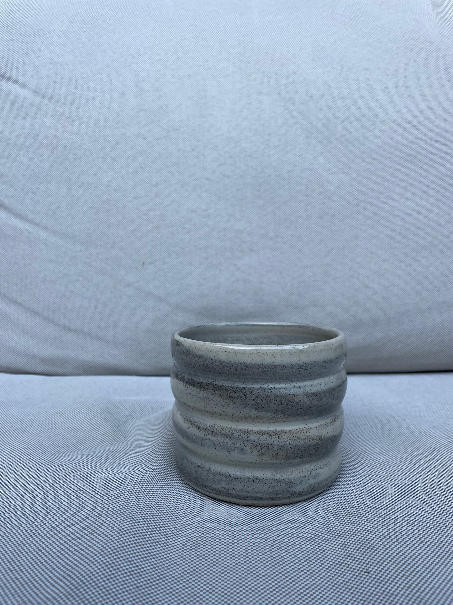 Becher Wobble Marmor