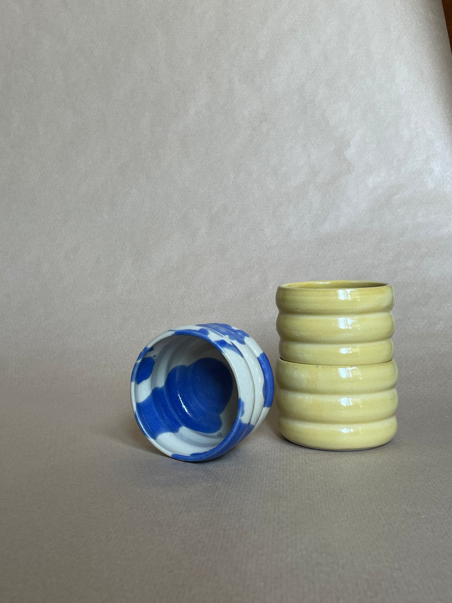 Becher Wobble Blau