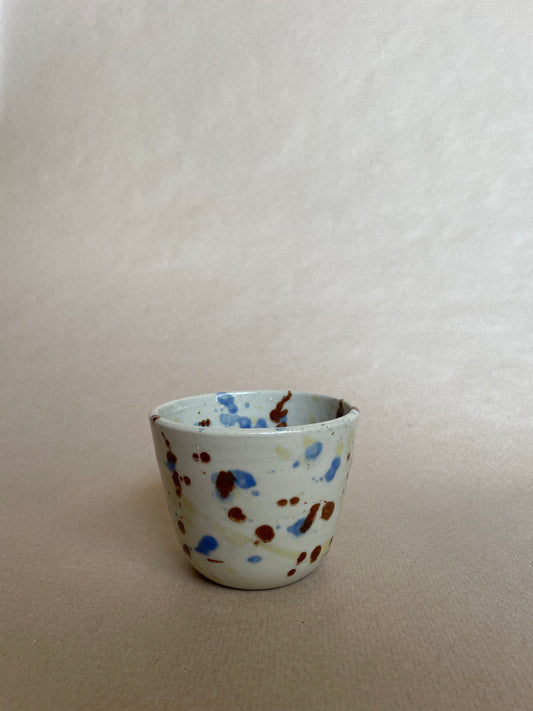 Becher Maeve Sprenkel