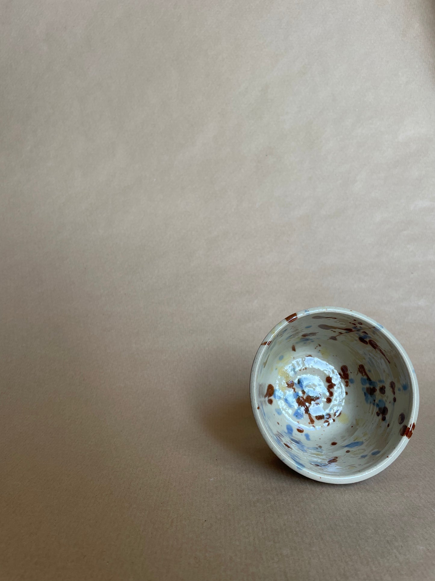 Becher Maeve Sprenkel